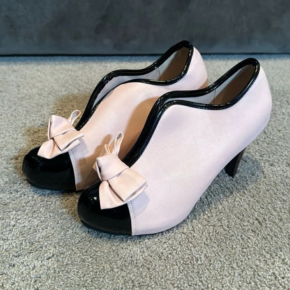 Women’s Pink & Black High Heels Pumps Bow Design Slip On Size 7.5 (39CN) NEW